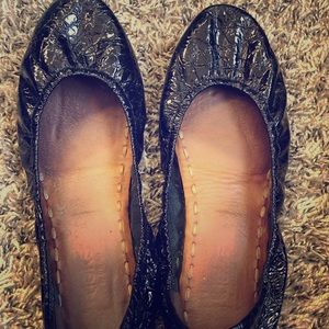 Size 8 Obsidian Black Tieks